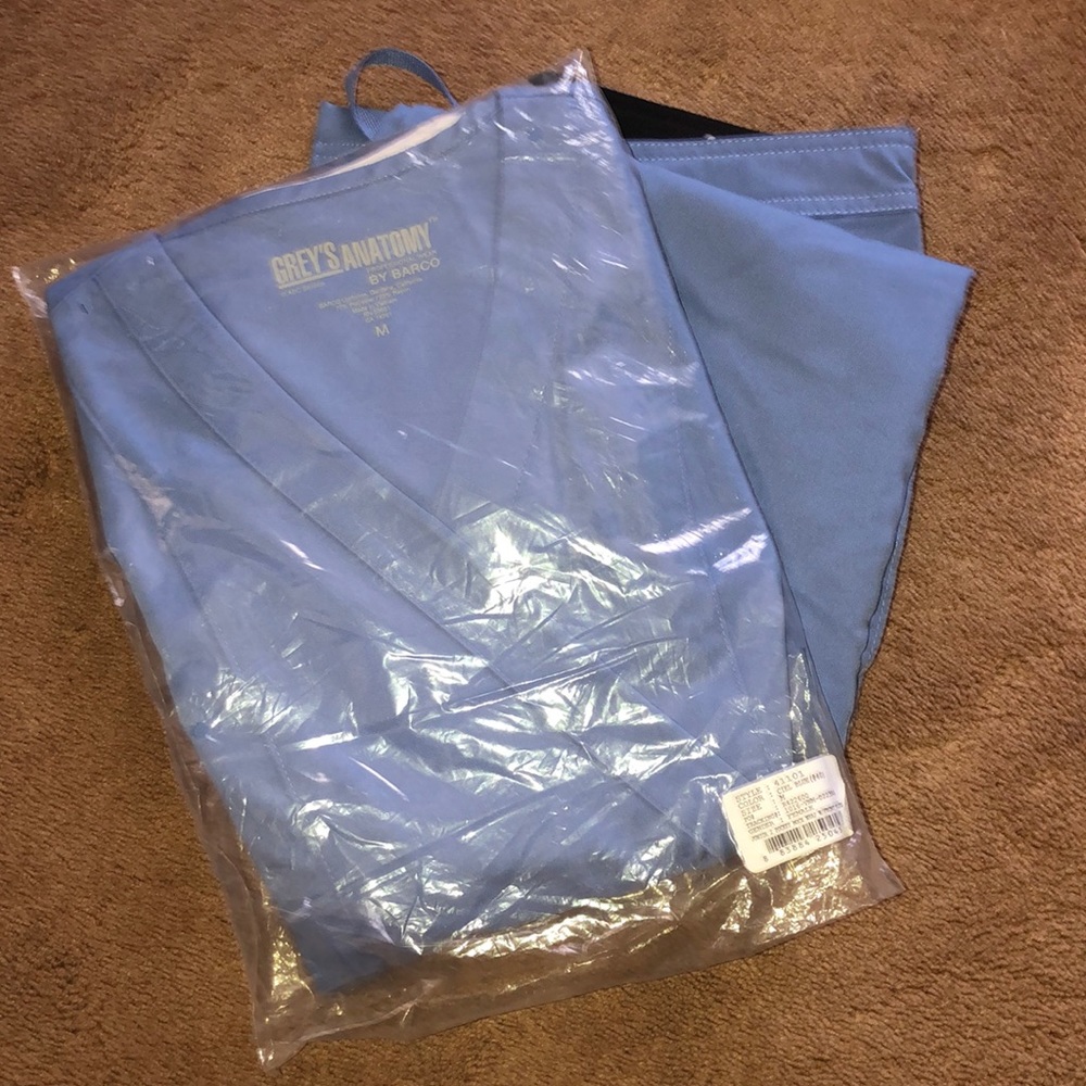 NWT Greys Anatomy ceil blue scrubs